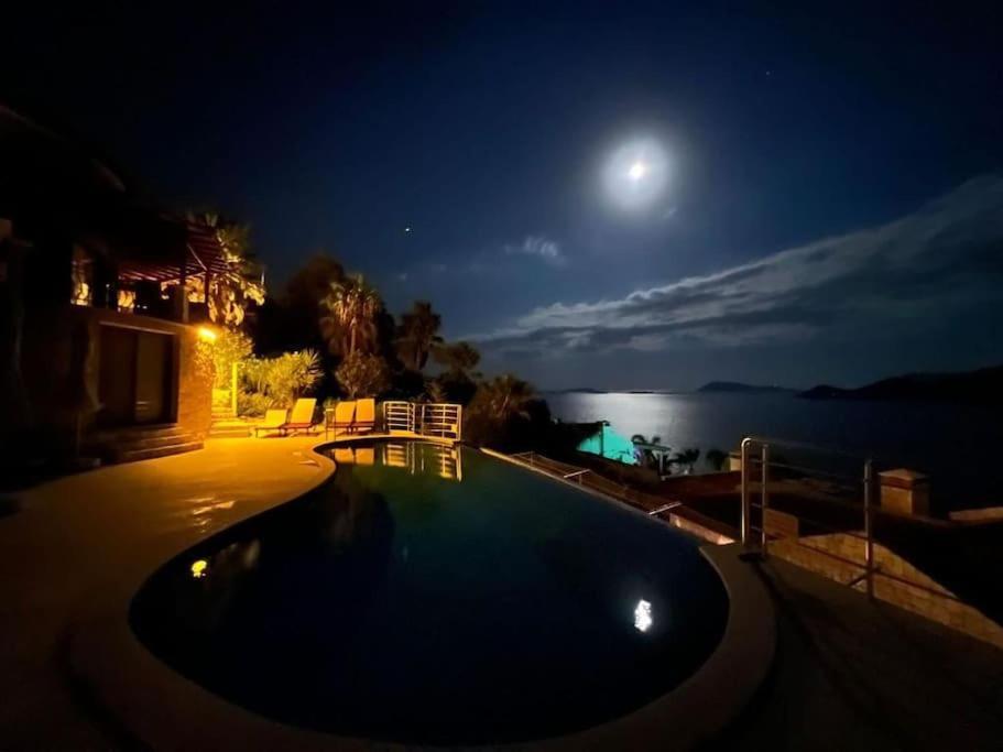 Havuzbasi, Deniz-Bahce-Meis Manzarasi, Loveboat Villa Kaş Exterior foto